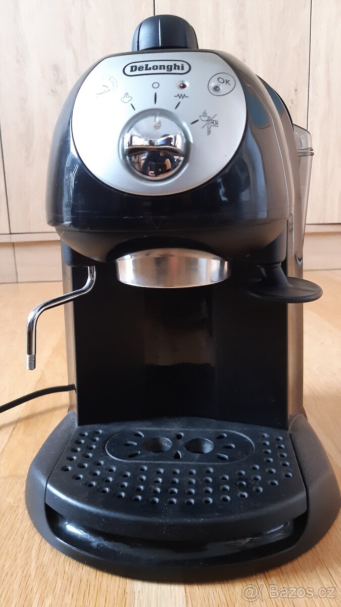 Pákový kávovar DēLonghi - 3