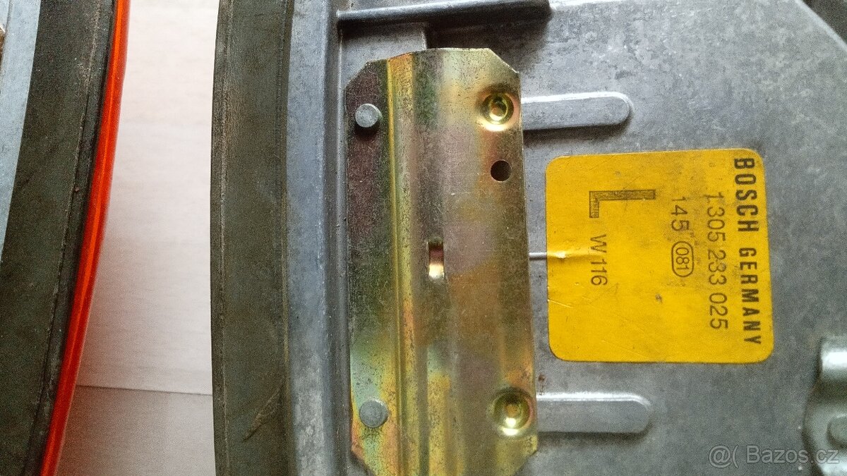 M-B W 116 přední blinkry - 3