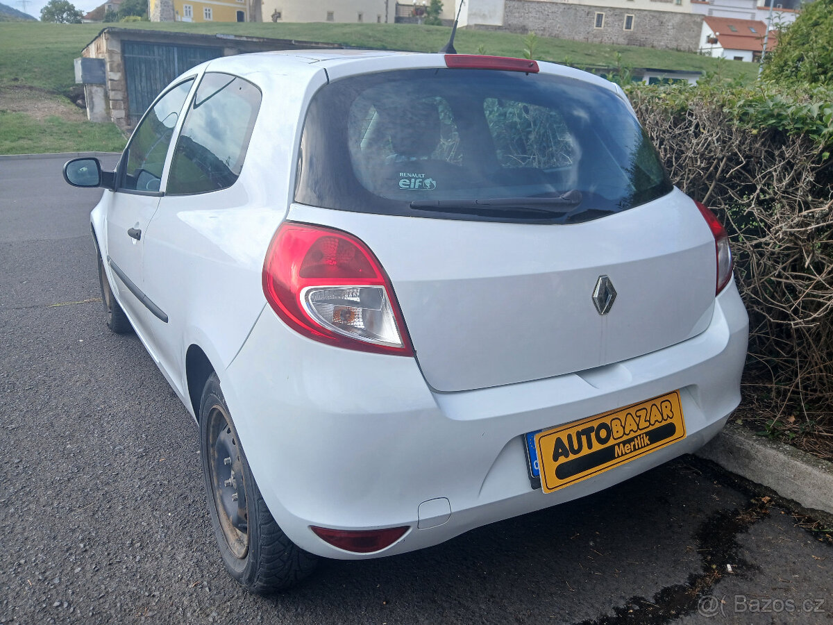Renault Clio, 1.2i Klima 2012 Dobrá cena - 3