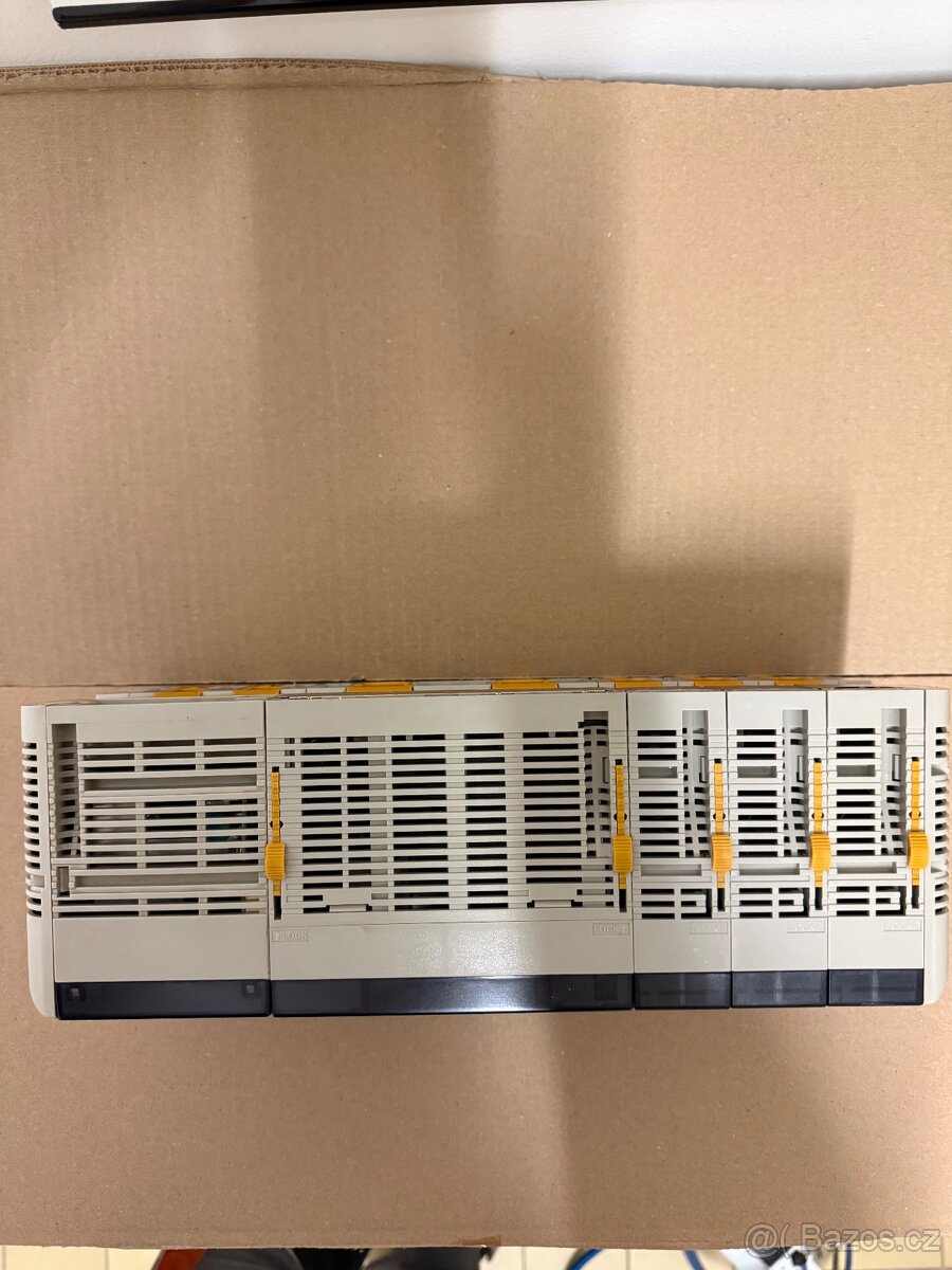 OMRON SYSMAC CQM1 - 3