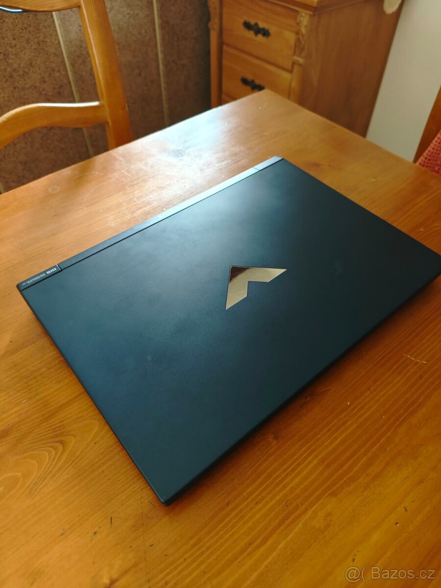 VICTUS by HP 15-fb0910nc Performance Blue - 3
