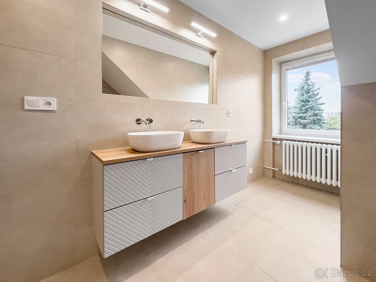 Pronájem luxusního domu 4+1, s balkónem a zahradou - Dobšice - 3