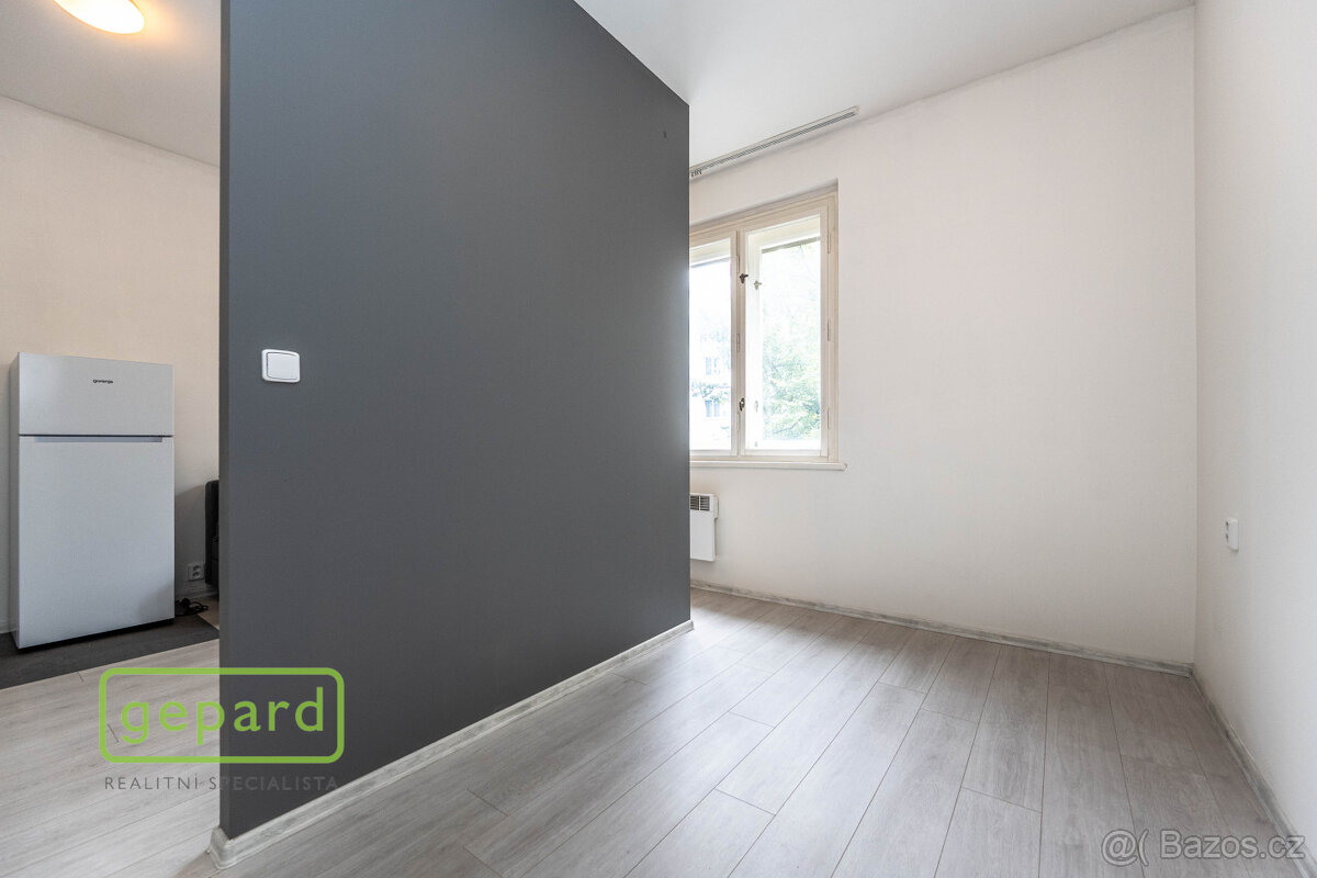 Spoluvlastnický podíl 1/2, rodinný dům Káranská, Praha 10 - - 3