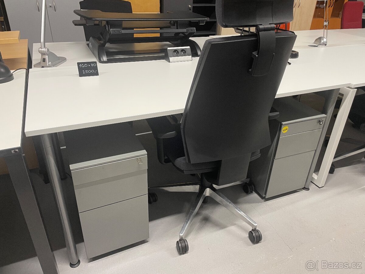 Kancelářské stoly - 3