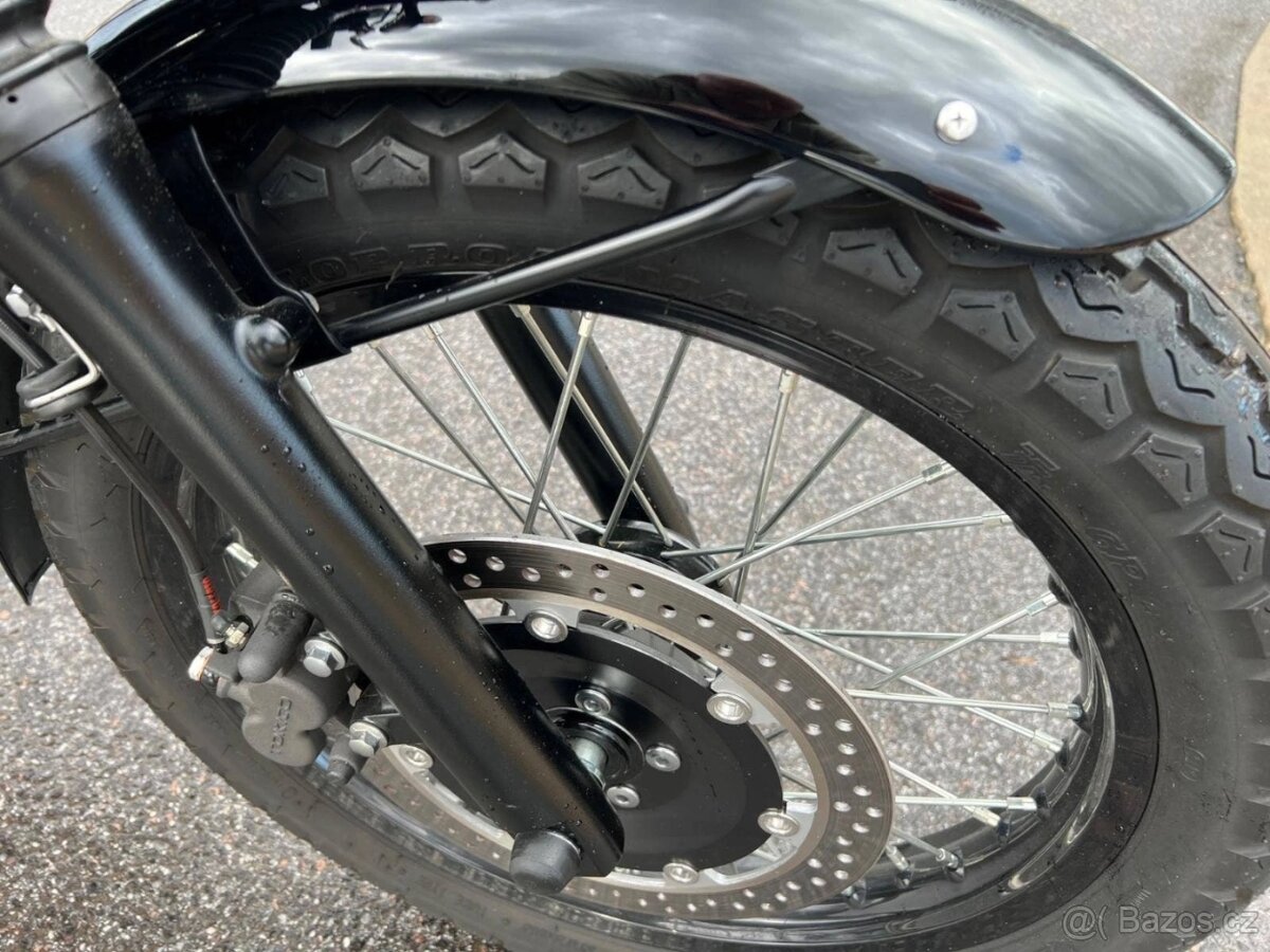 Kawasaki W 800 2126 km - 3