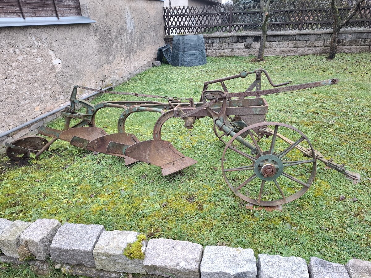 Závěsný pluh Bächer Mars 3x25 - 3