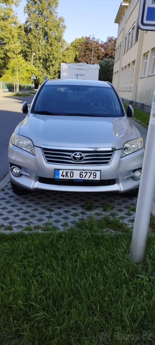 Prodám Toyota Rav4 - 3
