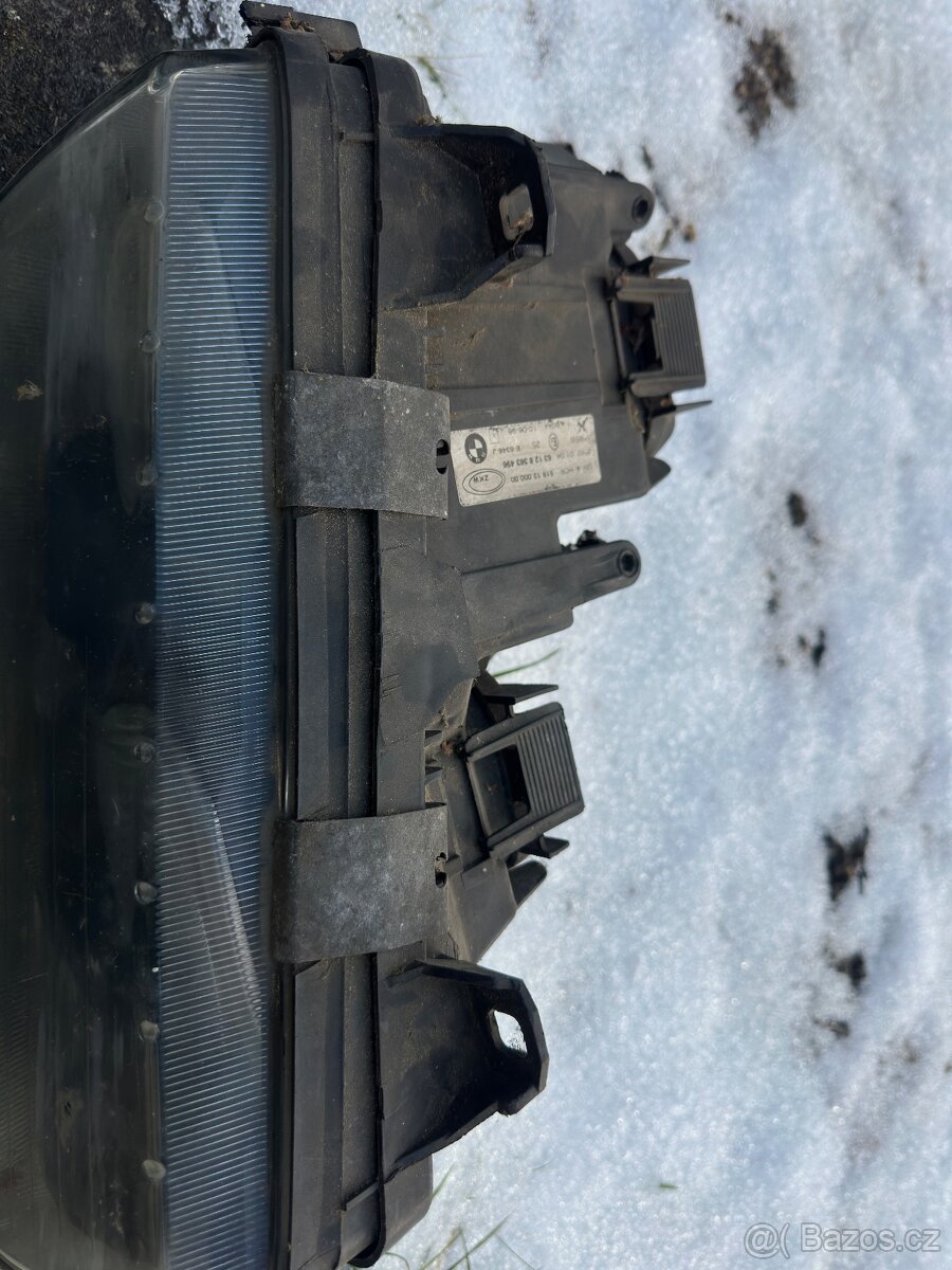 BMW e36 - přední pravé světlo - 3