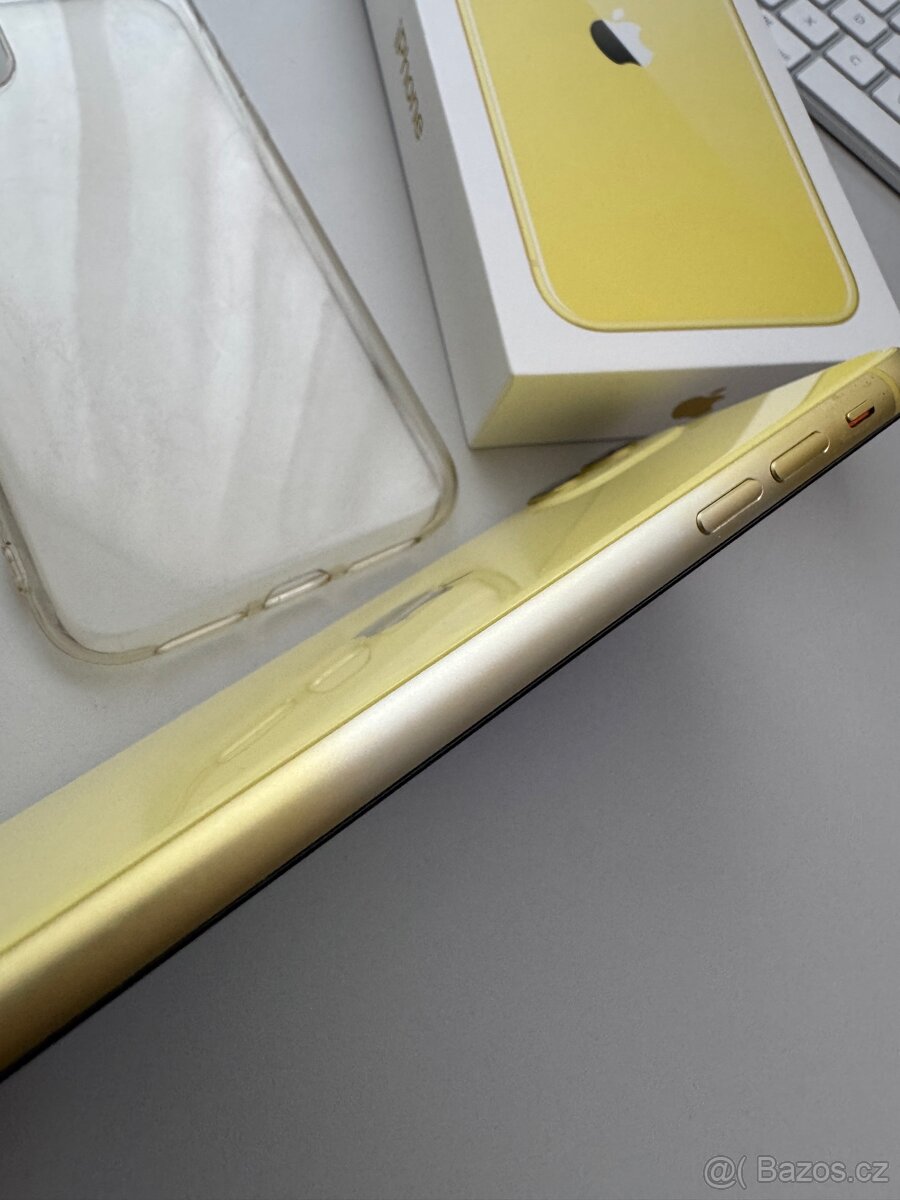 iPhone 11 64GB yellow - 3