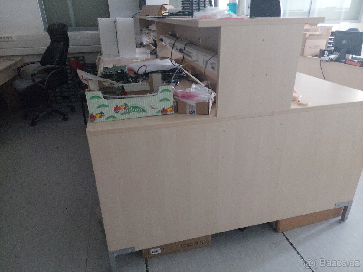 Prodáme pracovní stoly - 3