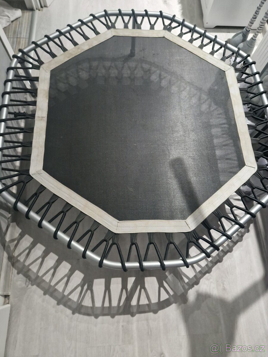 itness trampolína JumpingSport 135 cm - 3