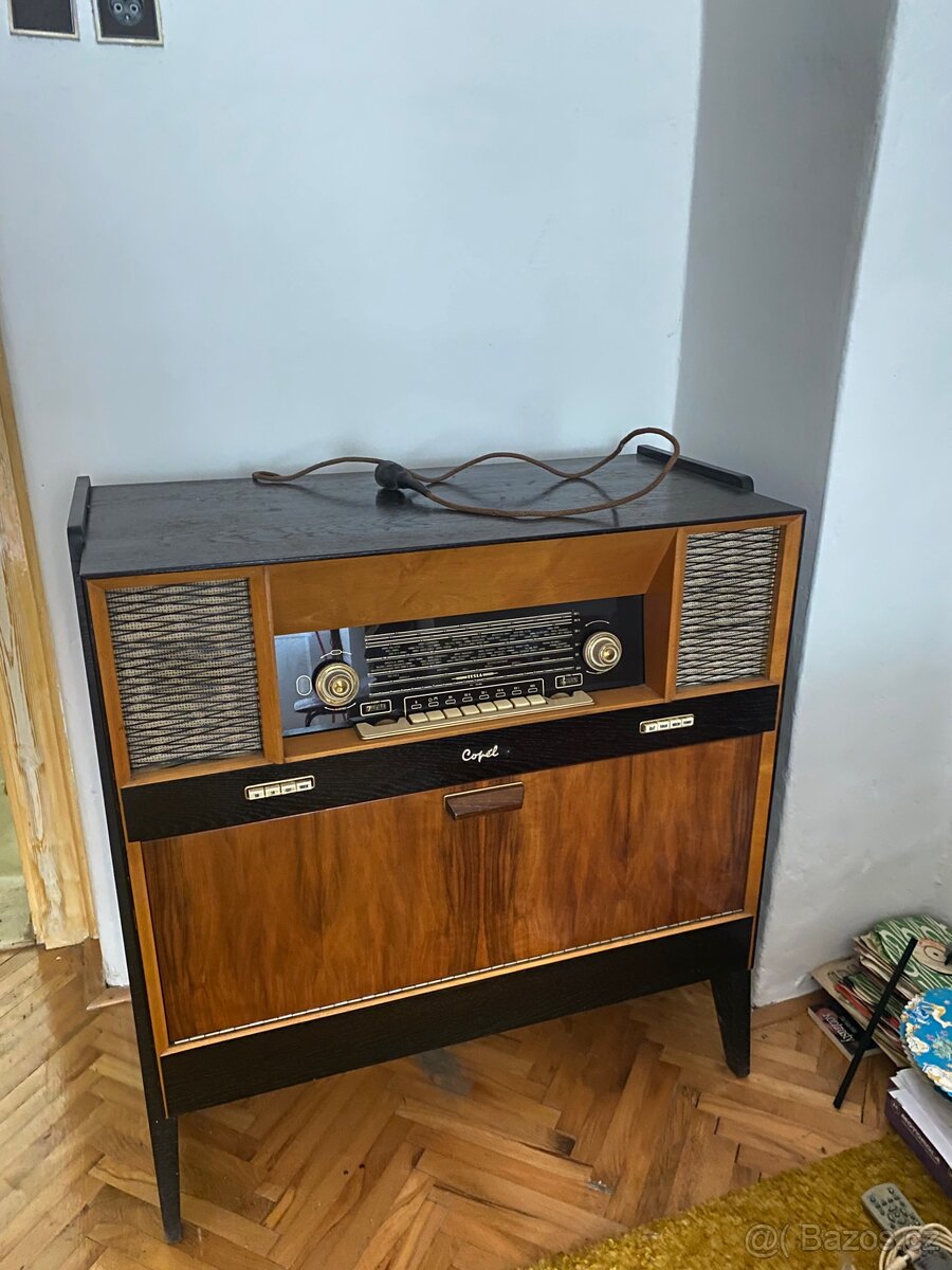 Starožitné rádio s gramofonem Tesla Copélia - 3