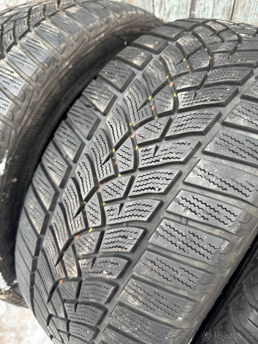 225/45/17 GoodYear - 3