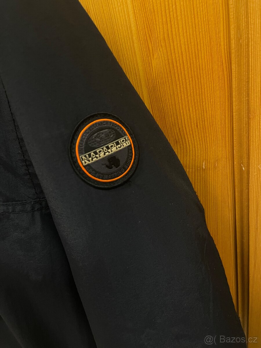 Zimní černá bunda napapijri - 3