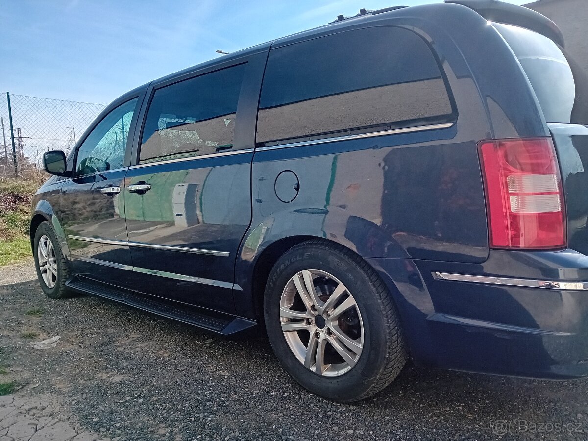 Chrysler Grand Voyager - 3