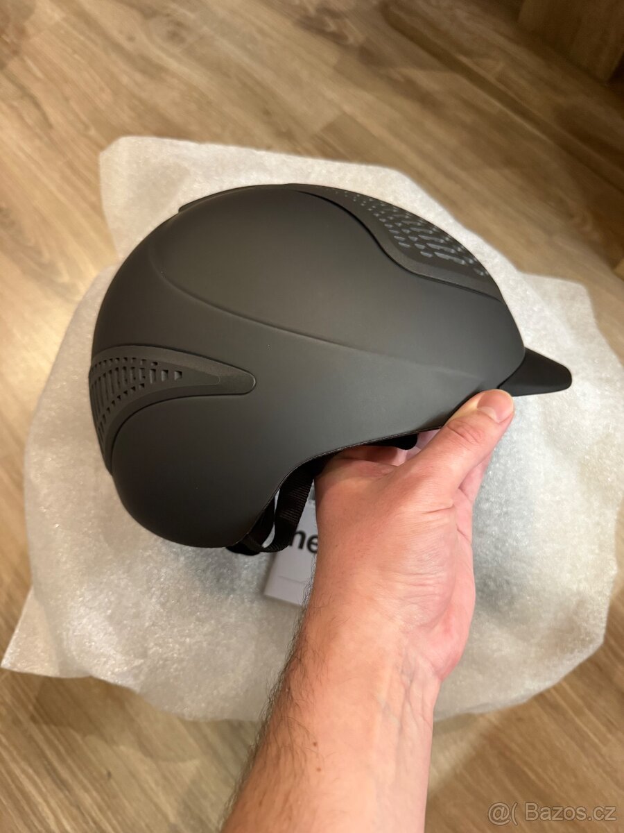 Jezdecká helma Uvex exxential III – nová - 3