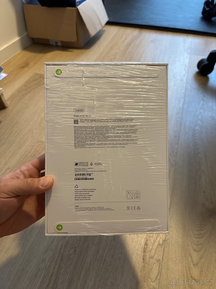 Apple iPad A16 (2025) - 3