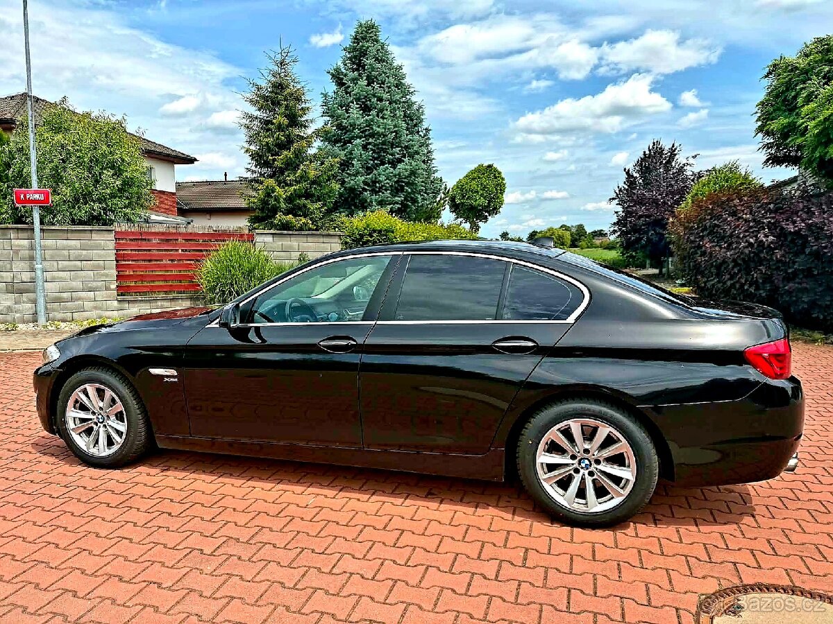 Prodám Bmw F10 3 0 X-DRIVE r.v.2012 - 3