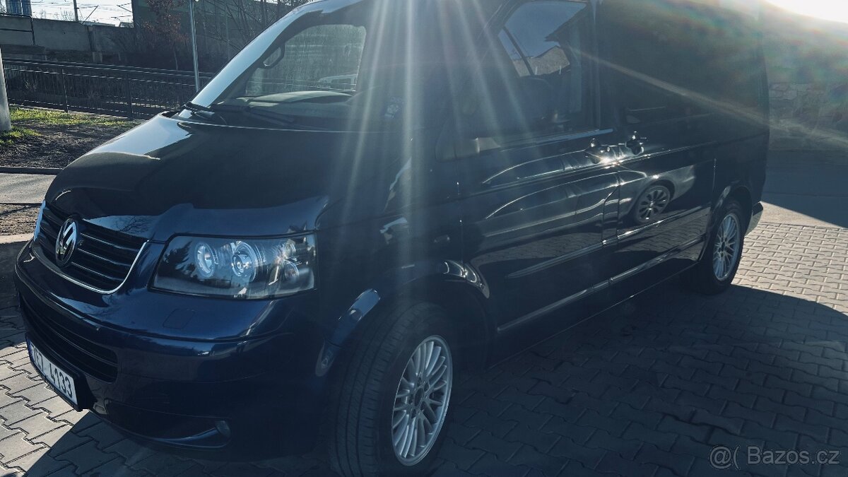 VW Multivan 2,5 TDi 2007 automat CZ 7.míst - 3