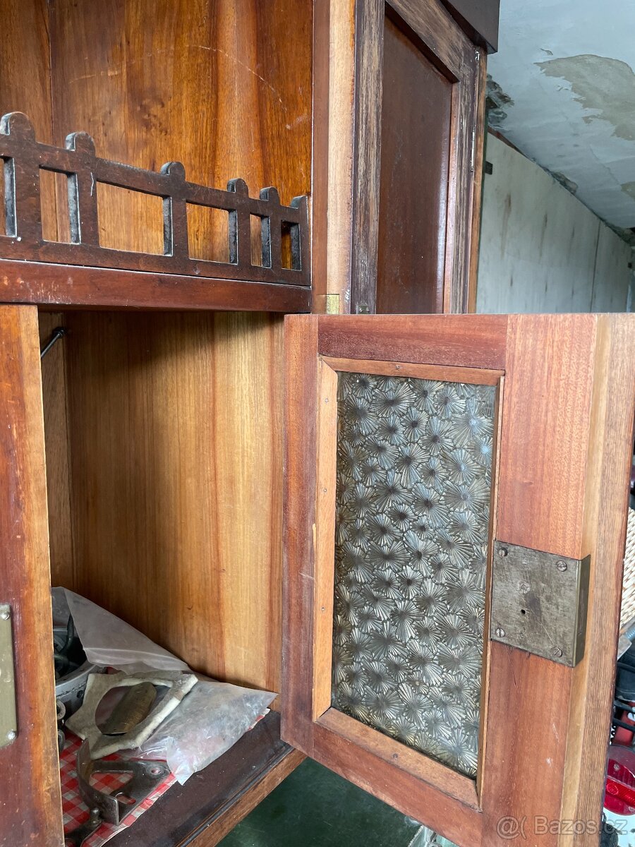 Starožitná komoda - 3