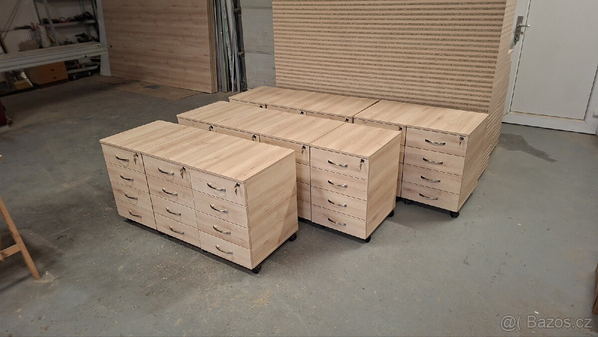 KANCELÁŘSKÉ KONTEJNERY - 3