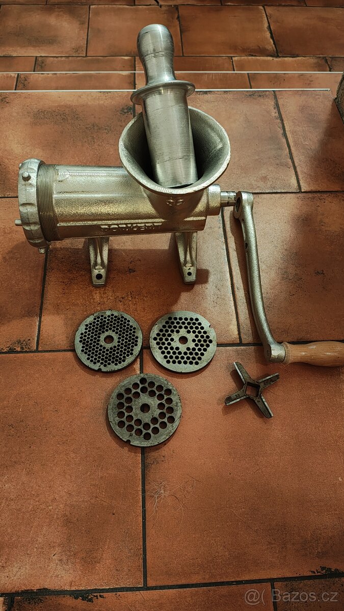 Mlýnek na maso Porkert 32 - 3