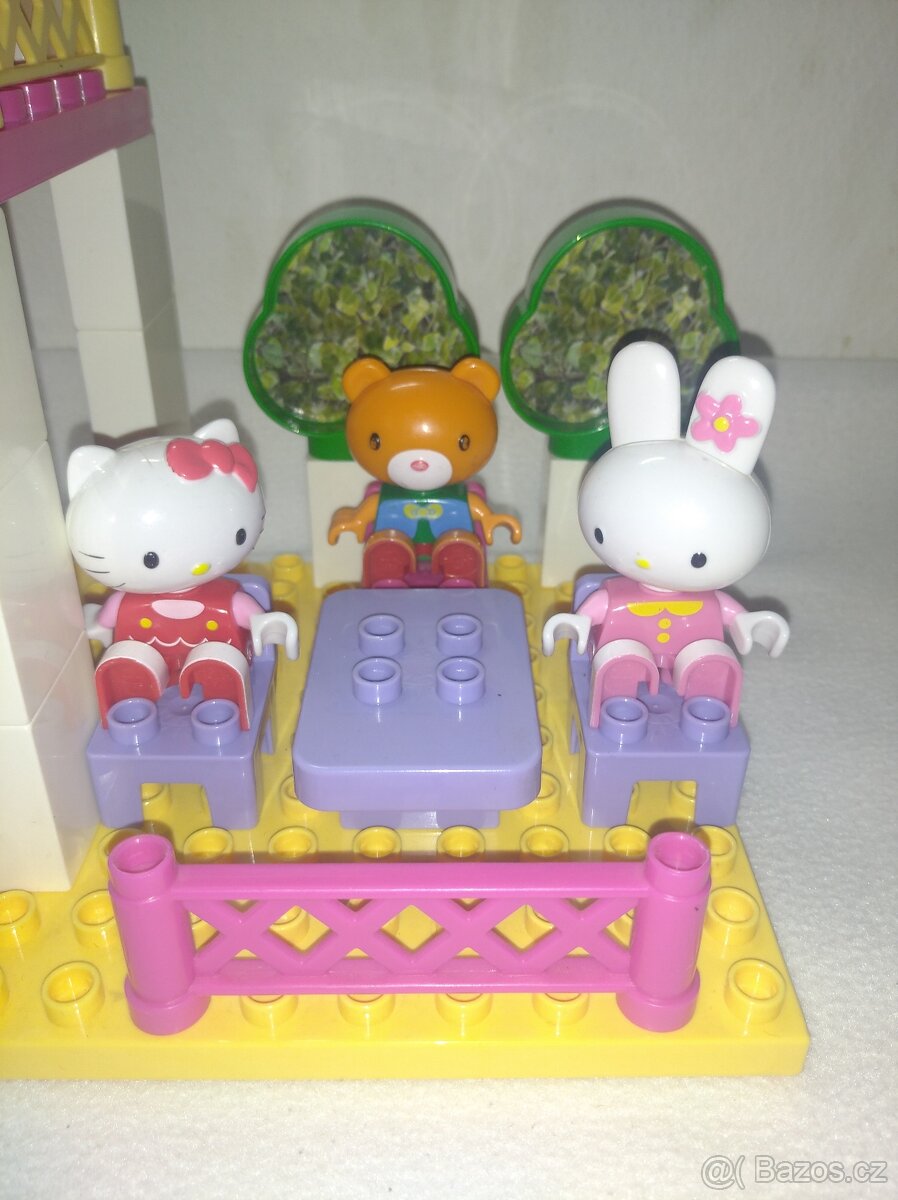 Hello Kitty domeček se zahrádkou, stavebnice UNICO Plus - 3