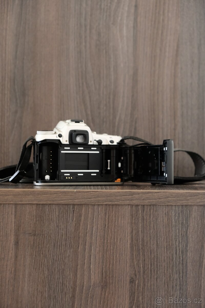 NA OPRAVU Filmová zrcadlovka Pentax MZ-7 - 3