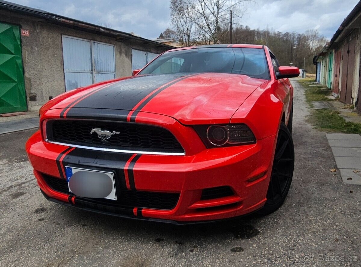 Ford Mustang 3.7 V6 227kw TOP STAV - 3