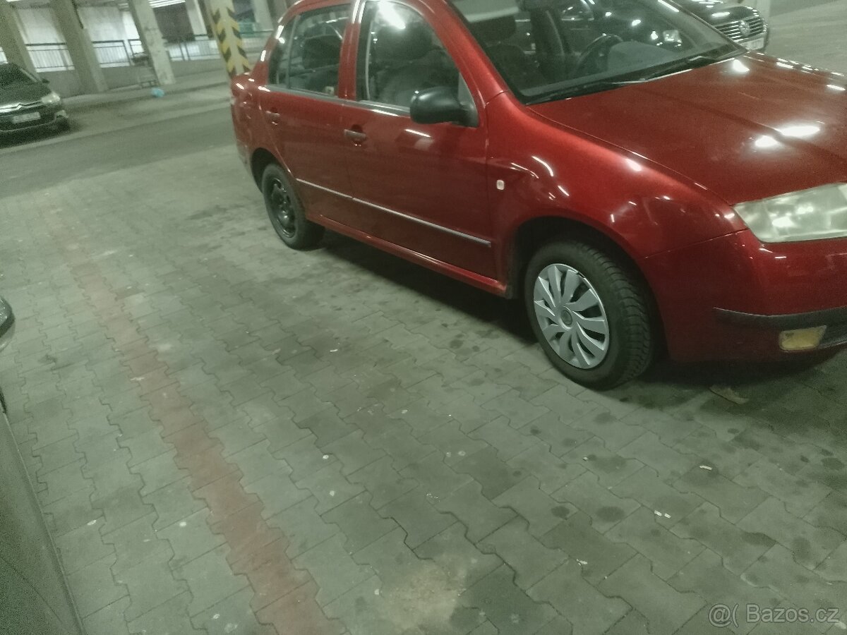 Škoda Fabia sedan 2004 1.4.50 Kw TK 7 měsíc 2027 - 3