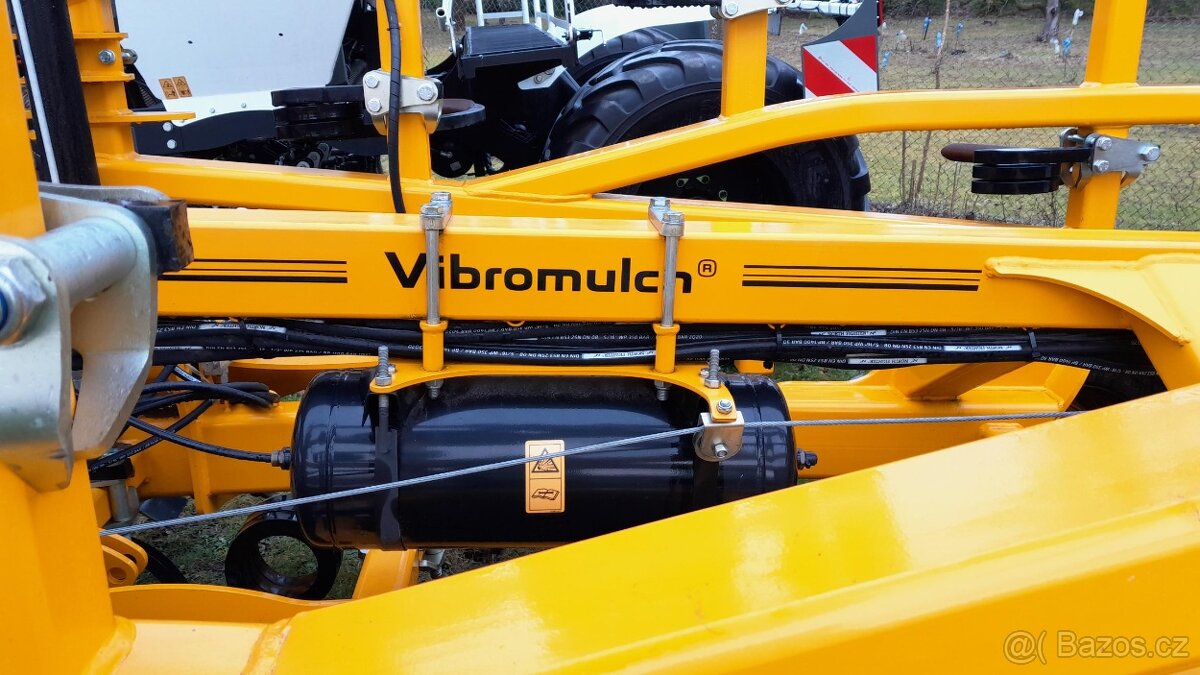 Prodám kultivátor AGRISEM Vibromulch 6m - 3