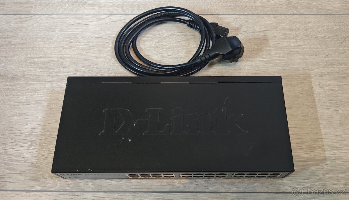 D-Link DES-1100-16 Fast Ethernet Smart manazovatelny - - 3
