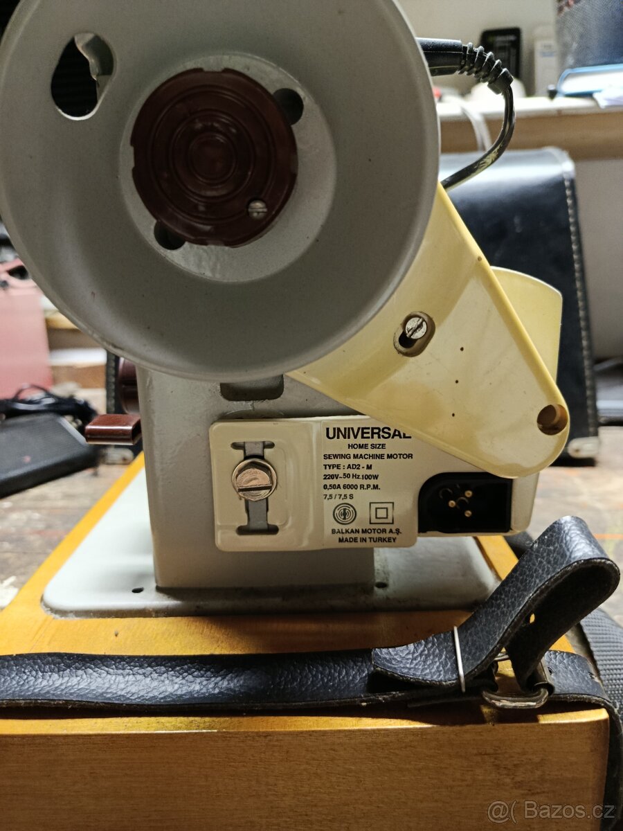 Prodám starší šicí stroj - 3