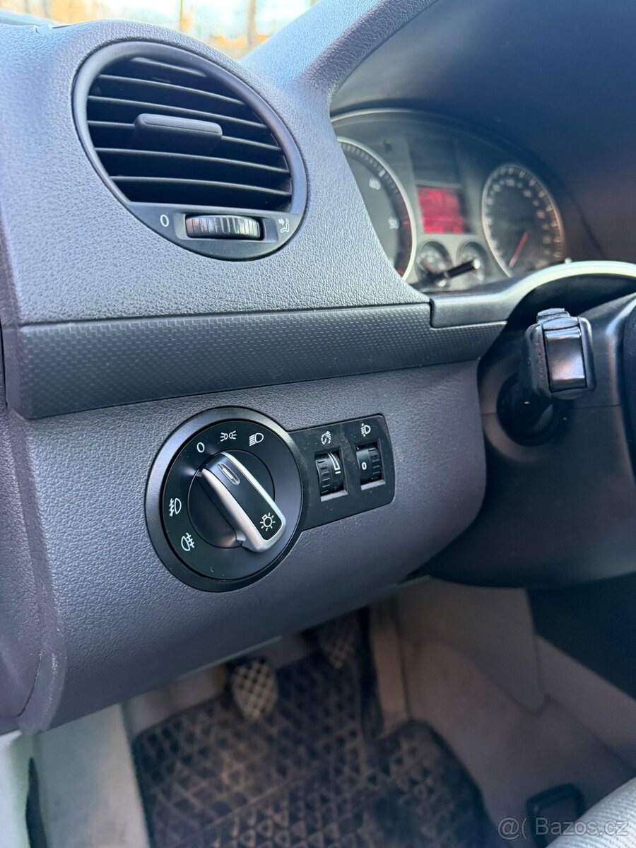 Caddy TDI 77kw 7 míst - 3