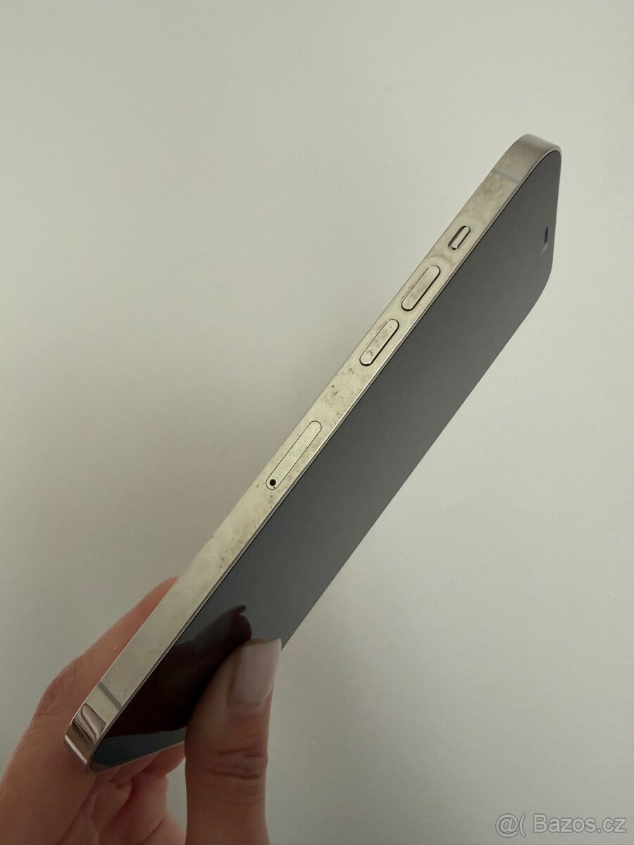 iPhone 12 Pro Max 256 GB Bílý - 3