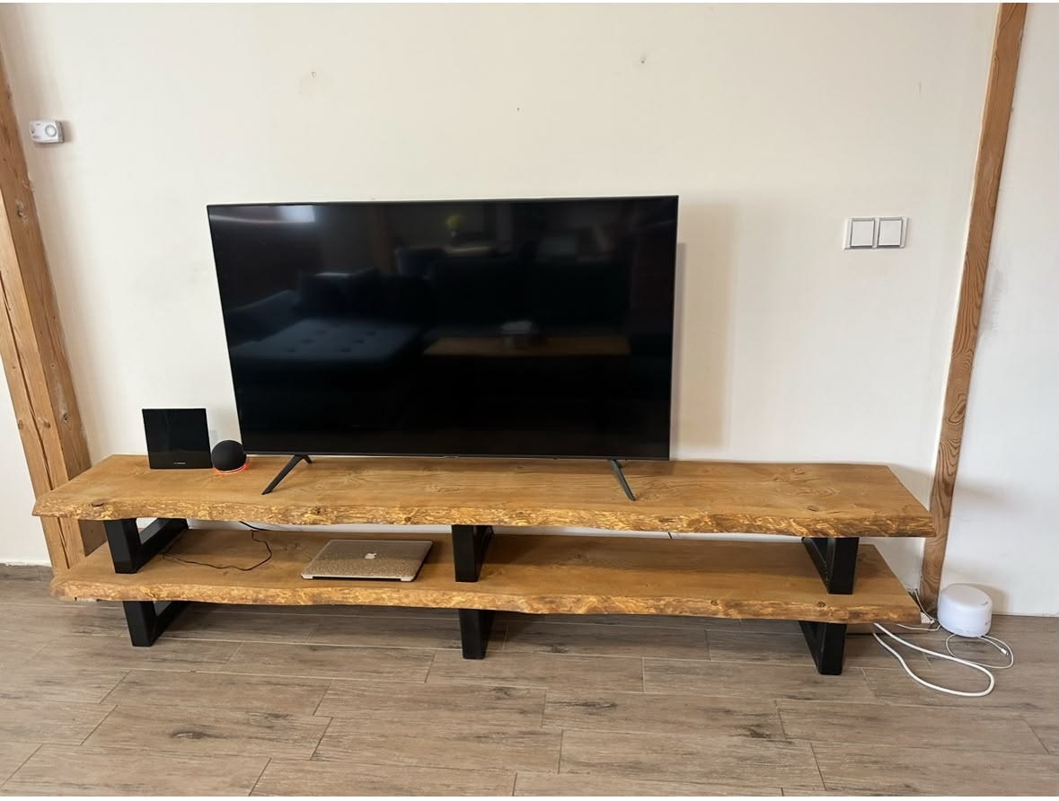 Tv stolek - 3