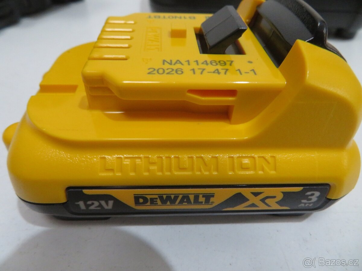 AKU křížový laser 3x360° DeWALT DCE089D1G - 3