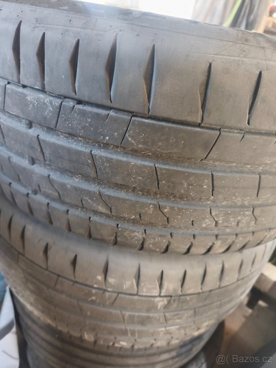 letní pneu 255/45 R19 - 3