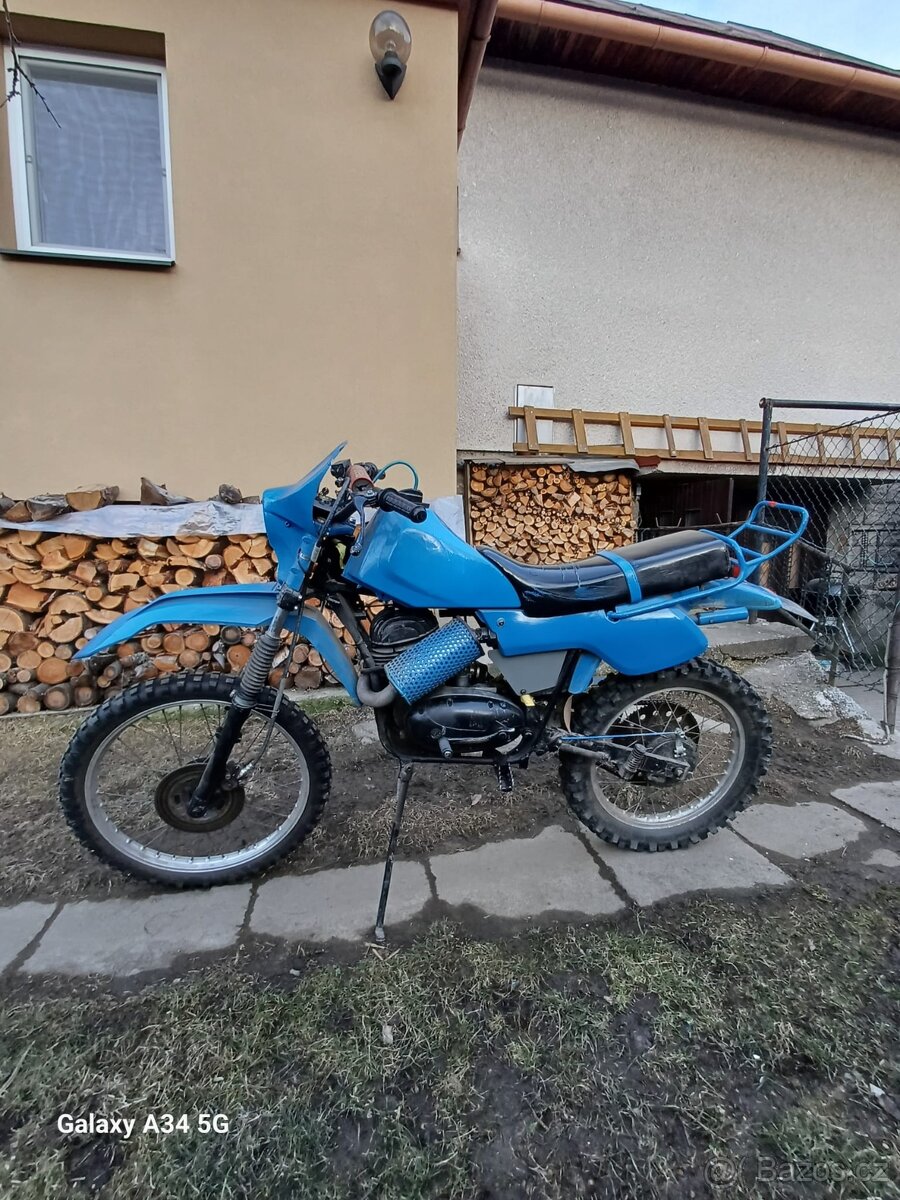 Domaděl z ČZ175