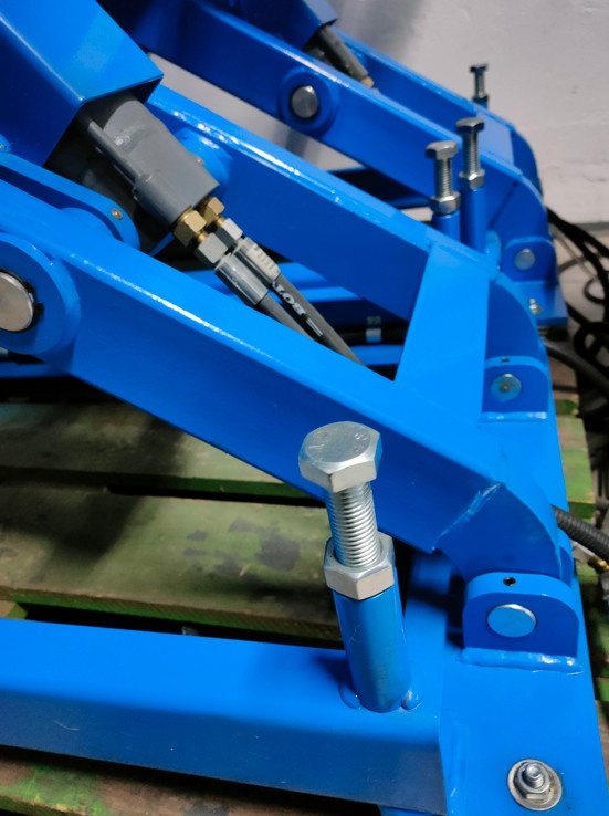 Nůžkový zvedák do podlahy, nosnost 3,5TUNY - 3