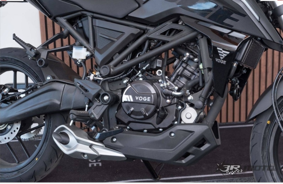 Voge 125 R /2025 /4 roky záruka /Skladem - 3