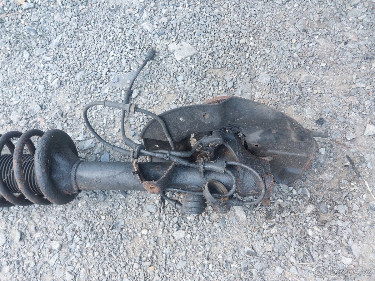 BMW e32 e34 těhlice - 3