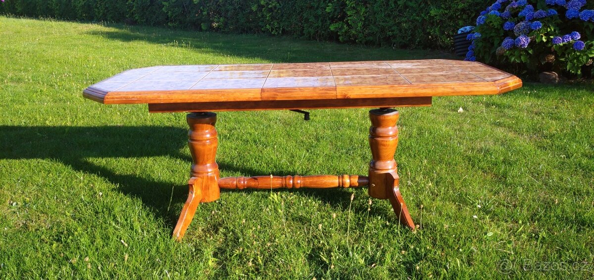 Konferenční stolek - 3