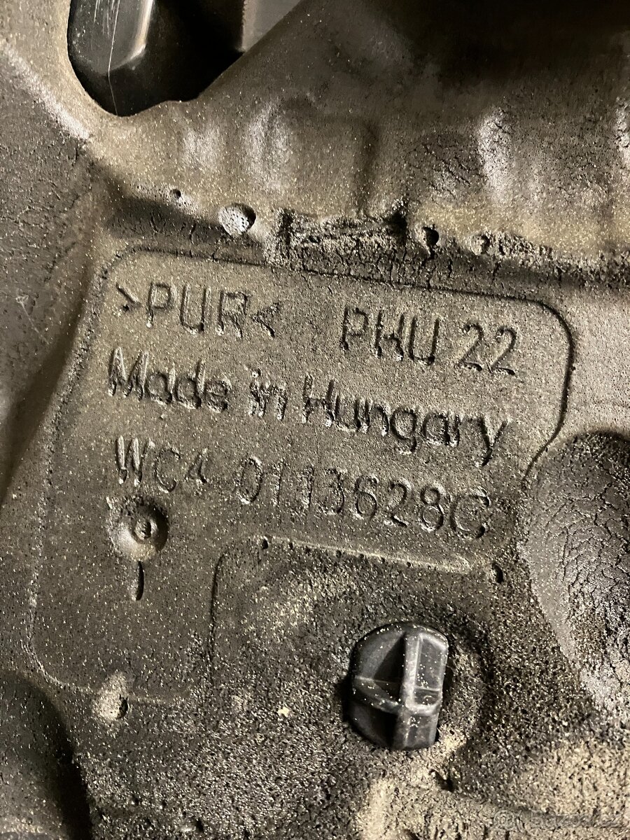 Škoda kryt motoru 1.6 TDI, 2.0 TDI - 3