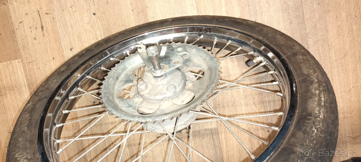 Babetta 210 - kola pár, pěkné chromy - 3