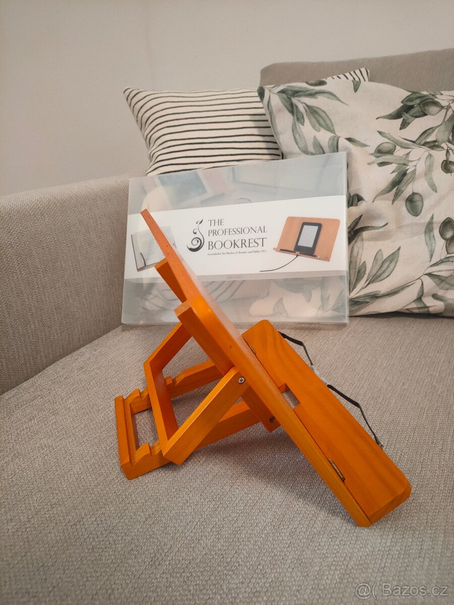 Stojan na knihy celodřevěný - 3