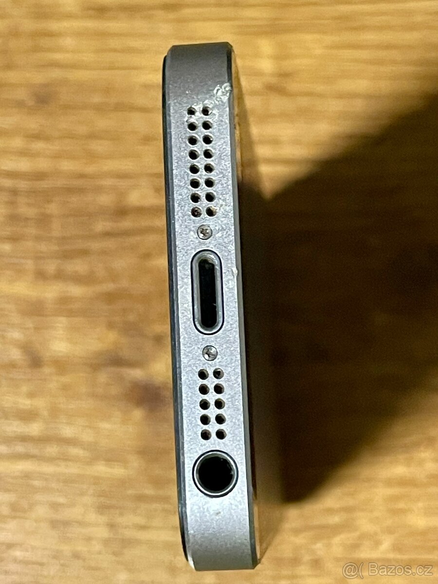 iPhone SE 2016, 16 GB - 3