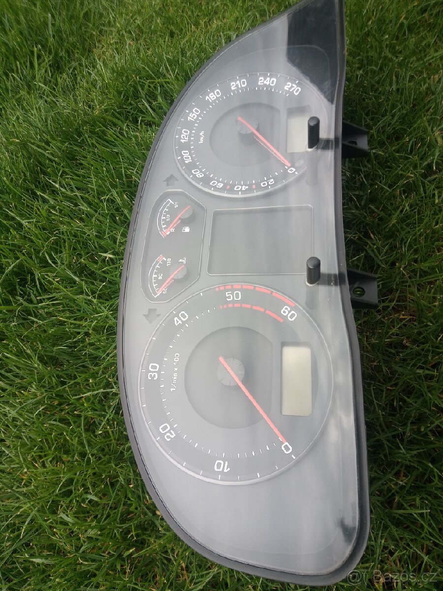 Pristrojova deska superb 1 - 3