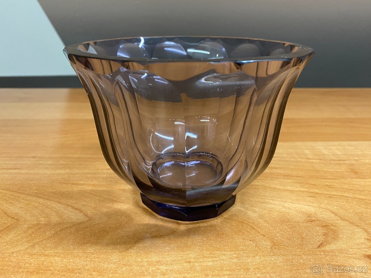 Sběratel nabízí staré skleněné vázy - 3