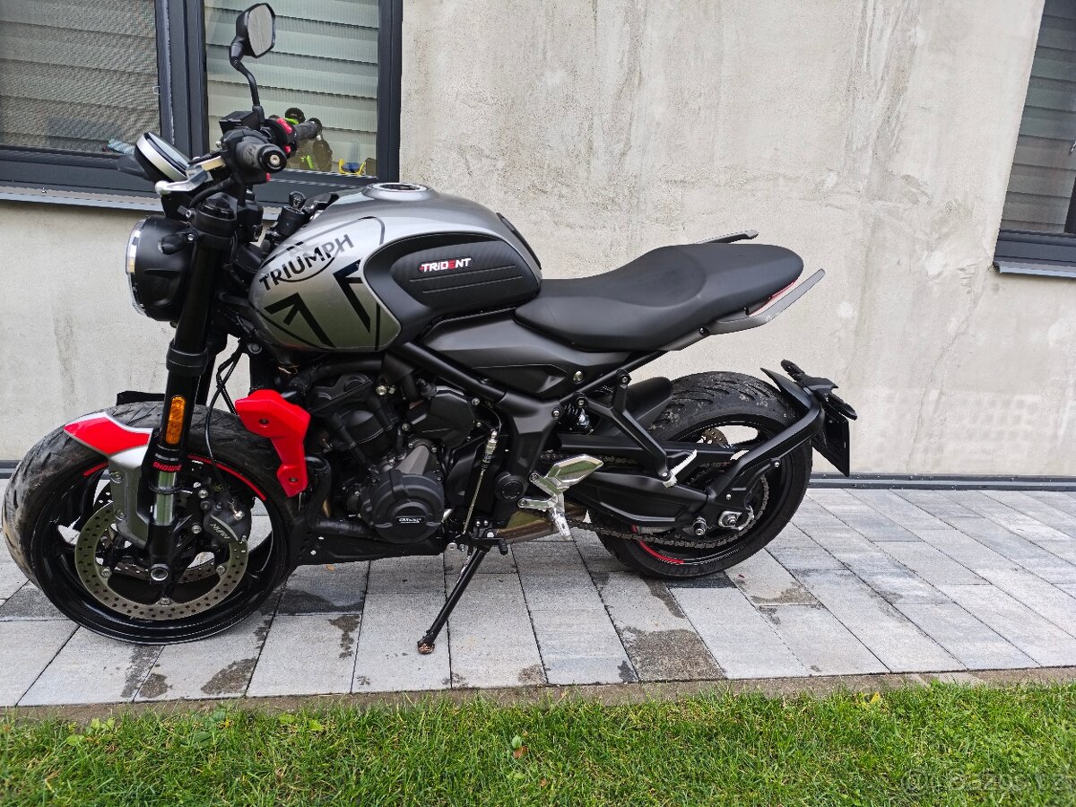 Triumph trident - 3